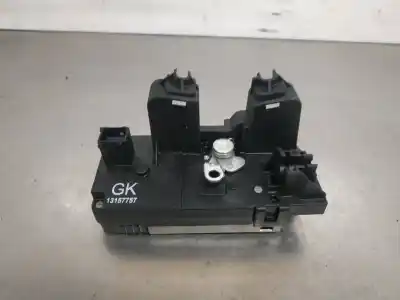 Second-hand car spare part right side door lock for opel combo familiar oem iam references 13157757  