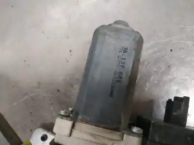 Pièce détachée automobile d'occasion Léve Glace Avant Droit pour CITROEN C2 Audace Références OEM IAM 36137604  