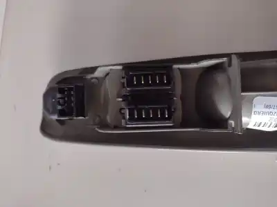 Автозапчастина б/у передні вікний вмикач для renault twingo i (c06_) 1.2 (c066, c068) посилання на oem iam 