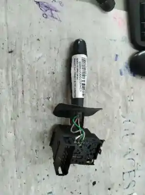 Pezzo di ricambio per auto di seconda mano CONTROLLO INTERMITTENTE per RENAULT CLIO II FASE II (B/CB0)  Riferimenti OEM IAM 6166  