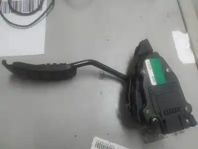 Second-hand car spare part accelerator pedal for renault midlum dci6wj01 oem iam references 7700314525