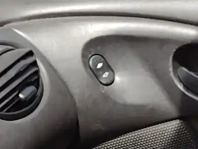 Автозапчасти б/у выключатель переднего правого окна за ford focus berlina (cak) d/ffda ссылки oem iam 1324939