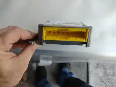 Автозапчастина б/у блок управління подушками безпеки для audi a6 c5 avant (4b5) 2.5 tdi посилання на oem iam nve3356  