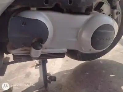 Pièce détachée automobile d'occasion moteur complet pour piaggio (vespa) x8 124 cm3 références oem iam   