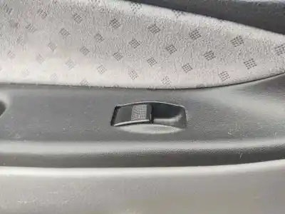 Автозапчастина б/у передні вікний вмикач для mazda 6 familiar (gy) rf5c посилання на oem iam g22c684l1