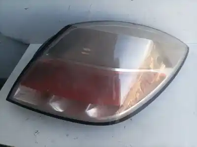 Автозапчастина б/у правий ліхтар для opel astra h sedán (a04) 1.3 cdti (l69) посилання на oem iam 24451834