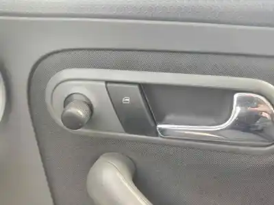 Автозапчасти б/у ВЫКЛЮЧАТЕЛЬ ПЕРЕДНЕГО ПРАВОГО ОКНА за SEAT IBIZA III (6L1)  ссылки OEM IAM 6L09598569B9  