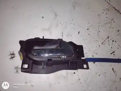 Автозапчастина б/у права бічна внутрішня ручка для peugeot 407 sw rhrdw10bted4 посилання на oem iam 96526177vd  