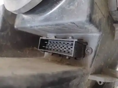 Second-hand car spare part left headlight for peugeot 407 sw rhrdw10bted4 oem iam references 0301213271  