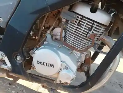 Pezzo di ricambio per auto di seconda mano motore completo per daelim roadwin 125 124 cm3 riferimenti oem iam   