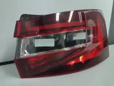 Автозапчастина б/у правий ліхтар для skoda superb combi (3v5) dfh посилання на oem iam 3v9945208  