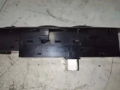 Автозапчасти б/у выключатель левого переднего окна за hyundai elantra (xd) d4ea ссылки oem iam 621w03580  