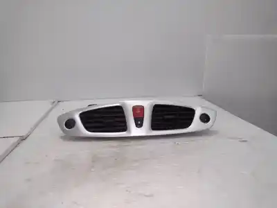 Pièce détachée automobile d'occasion GRILLE D'AÉRATION pour OPEL CORSA C  Références OEM IAM 682600031R  