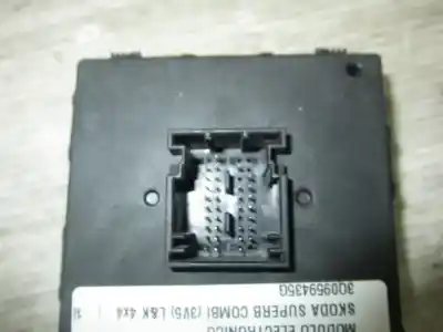 Автозапчастина б/у електронний модуль для skoda superb combi (3v5) dfh посилання на oem iam 3q0959435g  