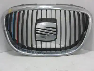 Автозапчасти б/у ПЕРЕДНЯЯ РЕШЕТКА за SEAT TOLEDO III (5P2)  ссылки OEM IAM   