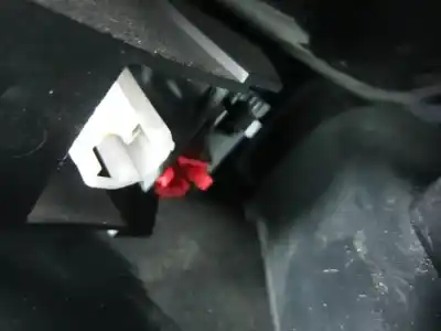 Автозапчастина б/у центральний подлокник для seat altea xl (5p5, 5p8) 1.9 tdi посилання на oem iam 5p0864251  
