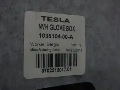 Автозапчастина б/у бардачок для tesla model s basis посилання на oem iam 103510400a  