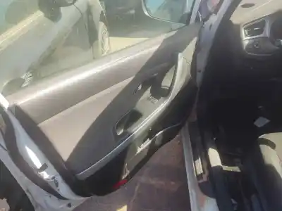 Second-hand car spare part left front door trim for kia ceed (jd) 1.4 crdi 90 d4fc oem iam references 82307a2020deb