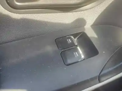 Автозапчастина б/у ПЕРЕДНІ ВІКНИЙ ВМИКАЧ для KIA CEED (JD)  Посилання на OEM IAM 93570A2100WK  