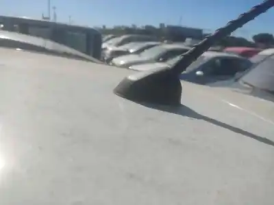 Second-hand car spare part antenna base for kia ceed (jd) 1.4 crdi 90 d4fc oem iam references 