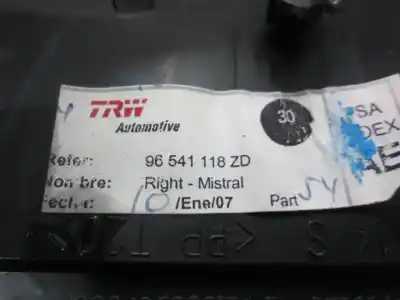 Автозапчастина б/у аераційна решіта для citroen c4 grand picasso 9hz посилання на oem iam 96541118zd  