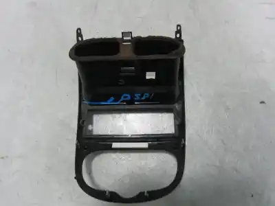 Автозапчасти б/у аэрационная решетка за peugeot 206 fastback (2a/c) 1.4 i ссылки oem iam 9640404777  