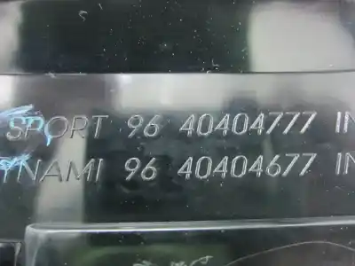 Автозапчасти б/у аэрационная решетка за peugeot 206 fastback (2a/c) 1.4 i ссылки oem iam 9640404777  