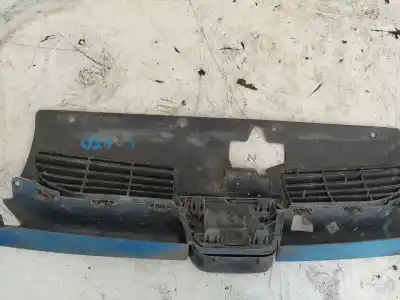 Автозапчасти б/у передняя решетка за peugeot 206 fastback (2a/c) 1.4 i ссылки oem iam 9628691277  
