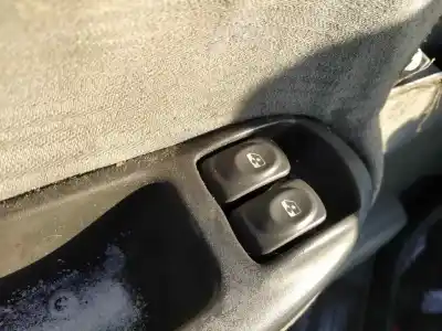 Автозапчастина б/у ПЕРЕДНІ ВІКНИЙ ВМИКАЧ для RENAULT SCENIC (JA..)  Посилання на OEM IAM   