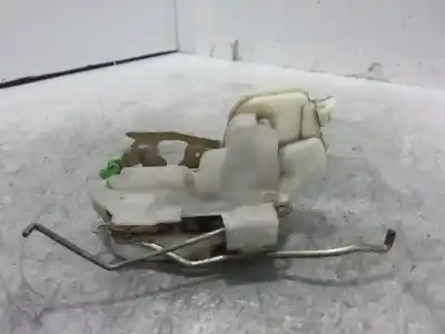 Автозапчастина б/у замок передній праві двері для mitsubishi montero (v60/v70) 4d56t посилання на oem iam mr512224  