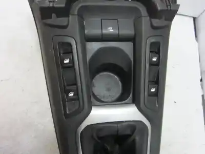 Автозапчастина б/у центральна консоль для opel zafira a monospace (t98) 2.0 dti 16v (f75) посилання на oem iam 9674476477  