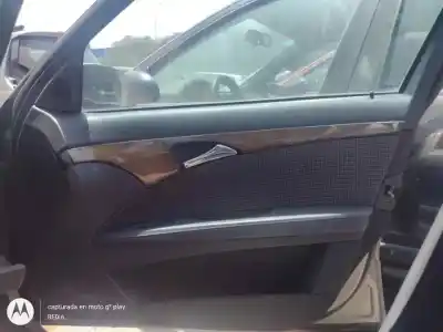 Автозапчасти б/у обивка передней правой двери за mercedes-benz clase e (bm 211) berlina om 648.961 ссылки oem iam a2117204351