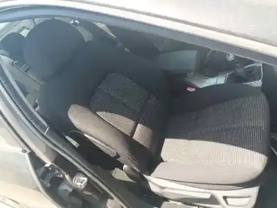 Автозапчастина б/у передне праве сиділо для peugeot 407 sw rhrdw10bted4 посилання на oem iam 4942907