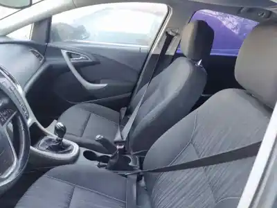 Piesă de schimb auto la mâna a doua scaunul din fațã partea dreaptã pentru opel astra j berlina 5p a17dtj referințe oem iam 