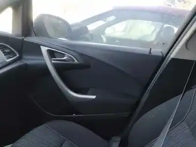 Piesă de schimb auto la mâna a doua fața de la ușa din dreapta partea din fațã de plastic pentru opel astra j berlina 5p a17dtj referințe oem iam 