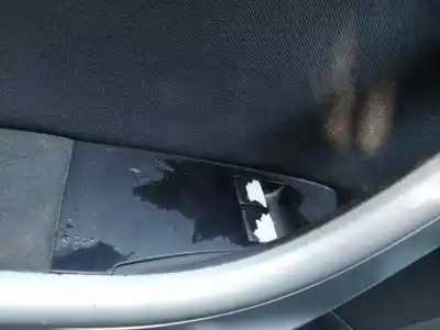 Автозапчастина б/у передній правий віконний вимикач для opel astra j berlina 5p a17dtj посилання на oem iam   