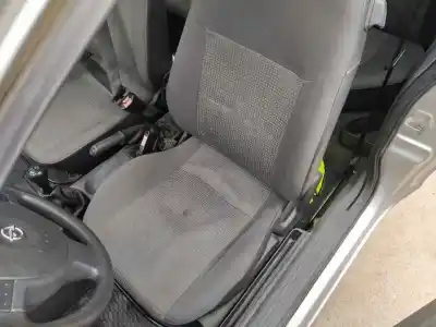 Автозапчастина б/у ліве передне сиділо для opel corsa c (x01) 1.3 cdti (f08, f68) посилання на oem iam   