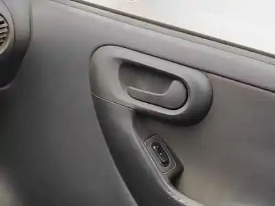 Second-hand car spare part interior right front handle for opel corsa c (x01) 1.3 cdti (f08, f68) oem iam references 