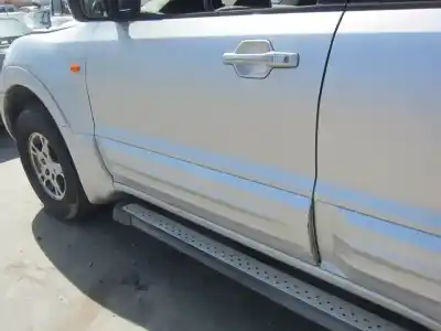 Second-hand car spare part left front door for mitsubishi montero (v60/v70) glx oem iam references   