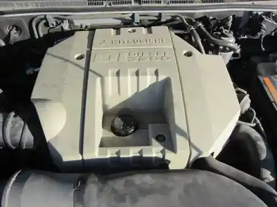 Pezzo di ricambio per auto di seconda mano COPERCHIO MOTORE per MITSUBISHI MONTERO (V60/V70)  Riferimenti OEM IAM   