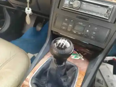 Автозапчасти б/у ручка рычага передачи за audi a4 b5 (8d2) 1.9 tdi ссылки oem iam 
