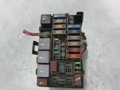 Second-hand car spare part fuse box unit for renault laguna ii (bg0/1_) 1.9 dci (bg08, bg0g) oem iam references 8200283134