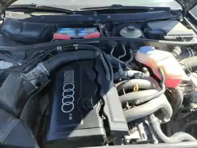 İkinci el araba yedek parçası KLIMA KOMPRESÖRÜ için AUDI A4 B5 (8D2)  OEM IAM referansları   