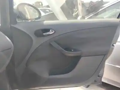 Автозапчастина б/у обработка передніх правіх дверей для seat toledo iii (5p2) 1.9 tdi посилання на oem iam 