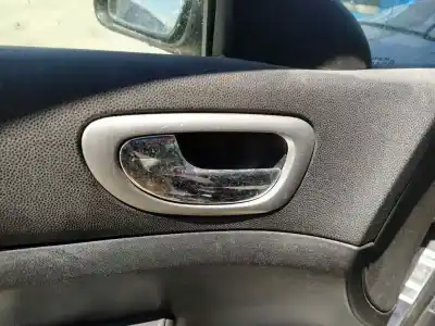 Автозапчасти б/у левая передняя внутренняя ручка за peugeot 307 break / sw (s1) 9hydv6ted4 ссылки oem iam 
