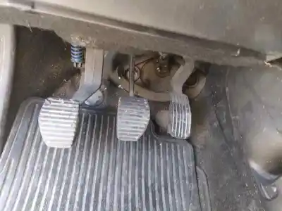 Автозапчасти б/у педаль сцепления за peugeot 307 break / sw (s1) 9hydv6ted4 ссылки oem iam 