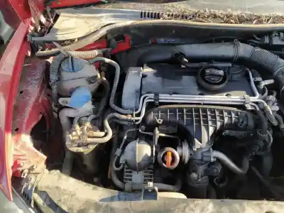 Автозапчастина б/у паливний насос для seat leon (1p1) 2.0 tdi 16v посилання на oem iam   