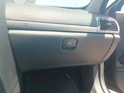 Автозапчастина б/у бардачок для peugeot 407 sw rhrdw10bted4 посилання на oem iam 