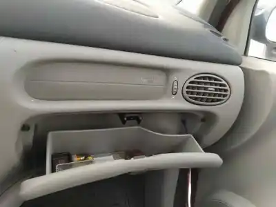 Автозапчастина б/у бардачок для renault scenic (ja..) f9q732 посилання на oem iam   