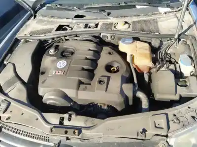 Peça sobressalente para automóvel em segunda mão MOTOR COMPLETO por VOLKSWAGEN PASSAT VARIANT (3B6)  Referências OEM IAM AVB  
